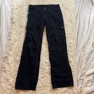 B64.‎ Women's kühl Black Cargo adjustable pants (10 reg)